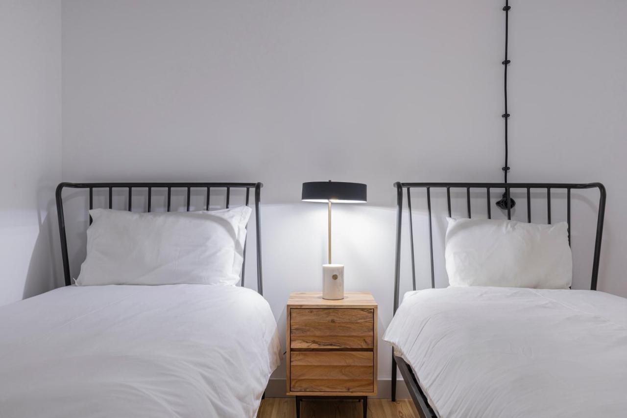 Glamorous 3Bdr Apartment In City Center By Lovelystay Lisbon Exterior photo