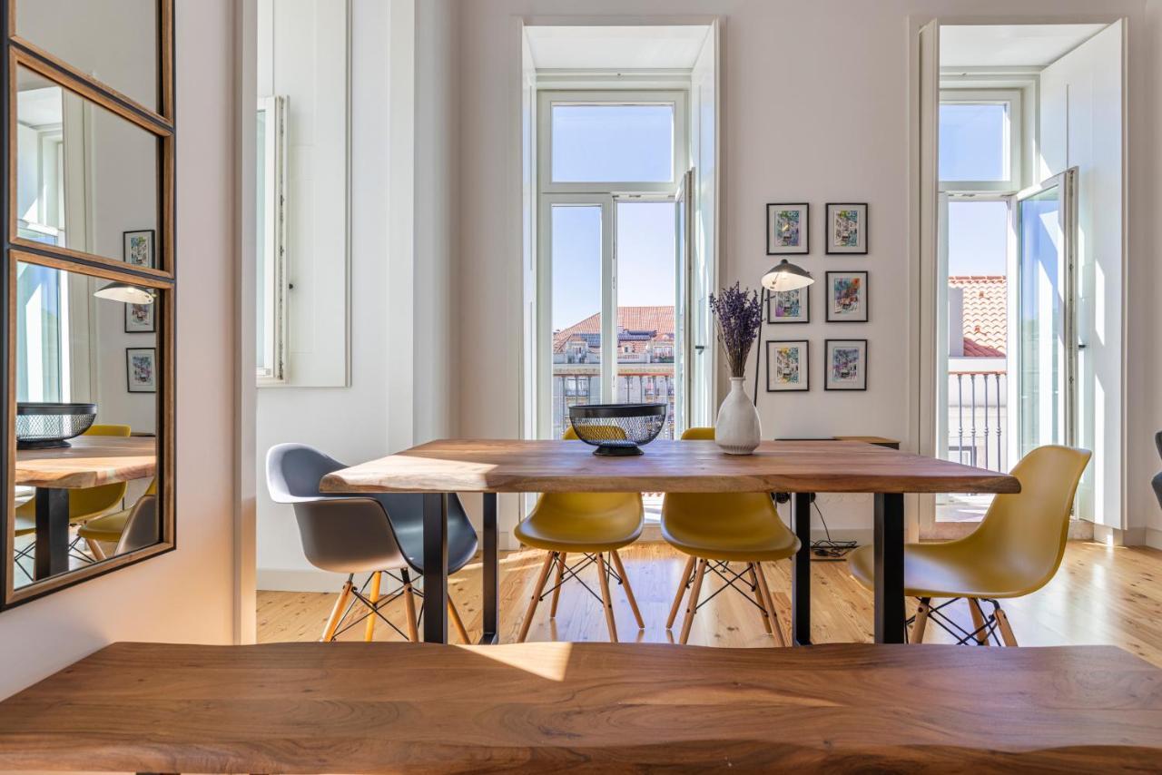 Glamorous 3Bdr Apartment In City Center By Lovelystay Lisbon Exterior photo
